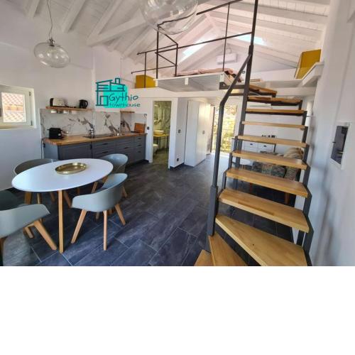 Gythio townhouse