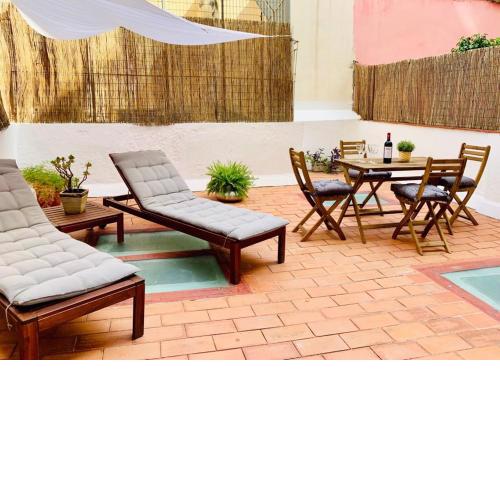HA Diputació terrace apartment