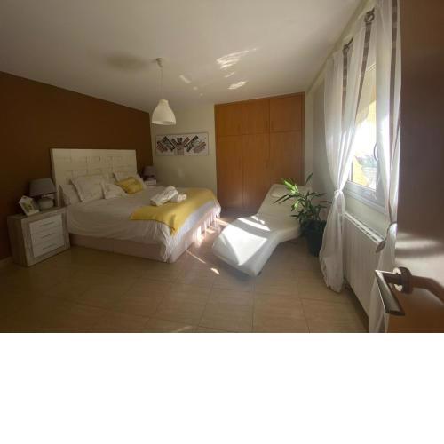 Habitación amplia y cómoda