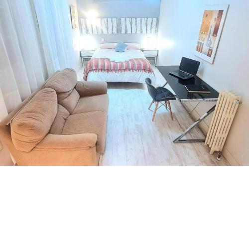 Habitación con baño privado a pasos de la playa en piso familiar