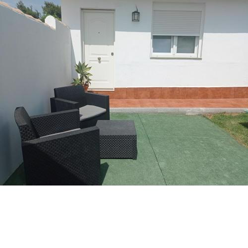 Habitación privada con baño y jardín privado