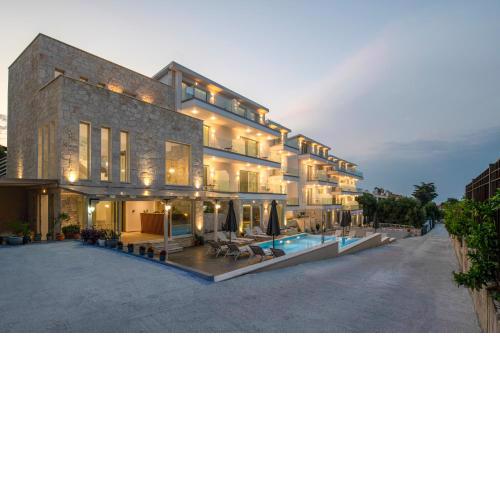 Hanioti Central Hotel