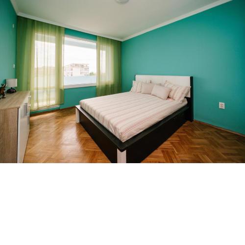 Happy 2BD Apartment to the Sea Garden