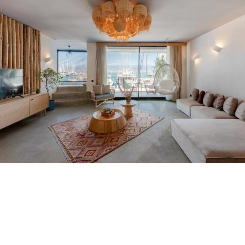 Harbour suites