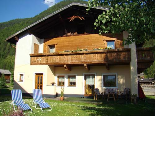 Haus am Brunnen