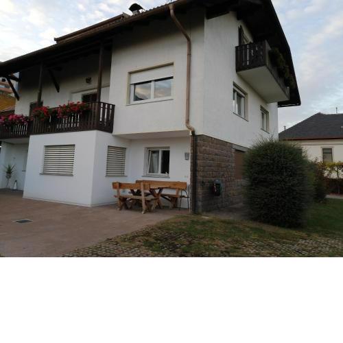Haus Ebner Eppan an der Weinstraße St Pauls