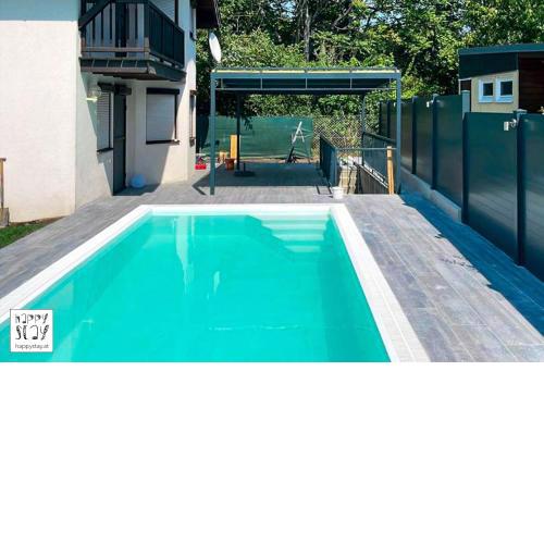 Haus mit Pool & Parkplatz bei UNO-City & Donauturm
