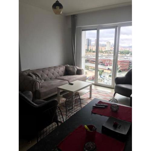 Havuz olanağı mevcut site içerisinde 1+1 daire