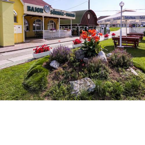 HBH Bajor Sörház, Étterem és Panzió