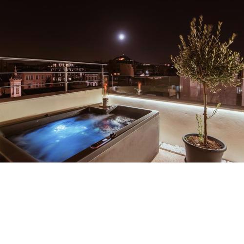 Heated Plunge Pool & Firepit Acropolis Penthouse