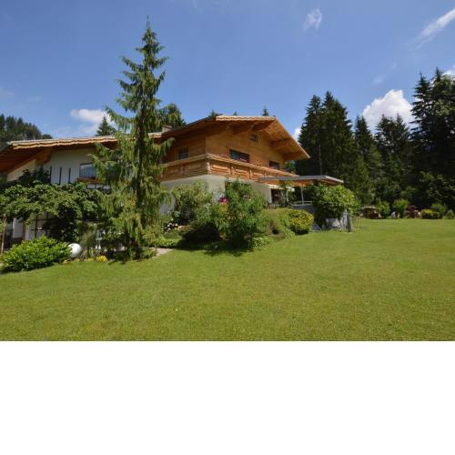 Heavenly Apartment in W ngle Tyrol with Walking Trails Near