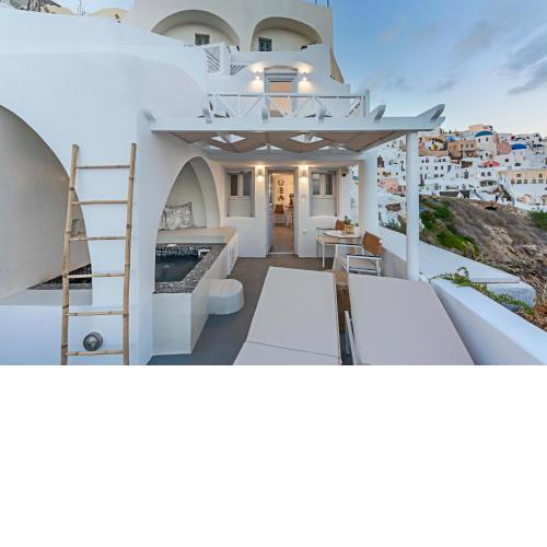 Helianthus Suites- Caldera Caves
