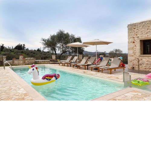 Heliopetra Lux Villa with private Pool
