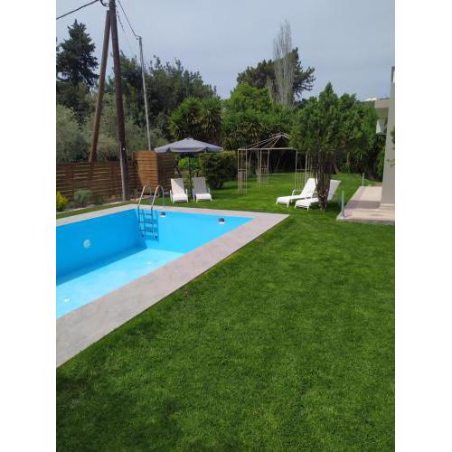 Heliopetra Villa