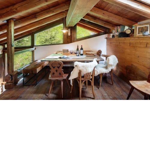 HelloChalet - Chalet da MiRo - Sunny terraces with stunning Matterhorn views, reachable on foot 200mt from car park