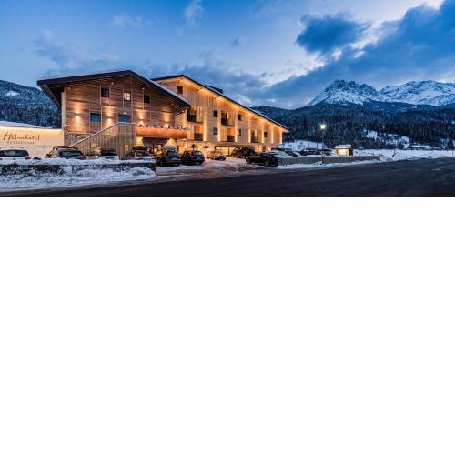 Helmhotel