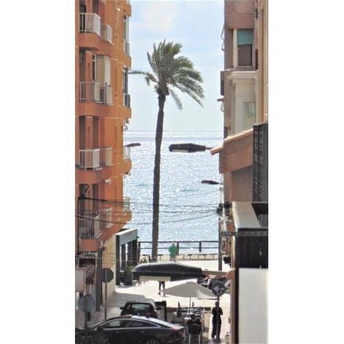 HERACLIO. ATICO A 150M DEL MAR