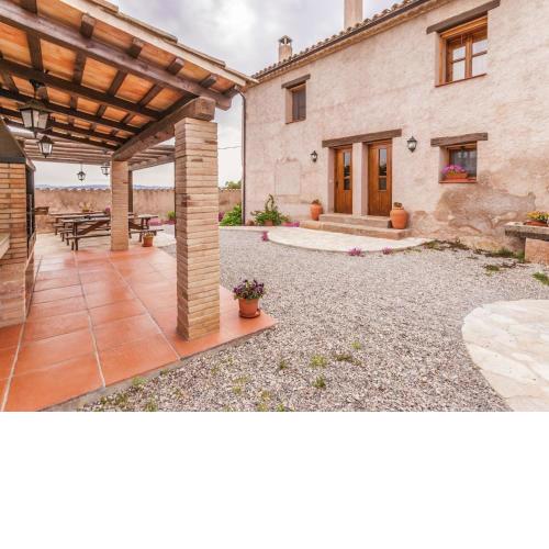 Heritage Cottage in Maians with Swimming Pool