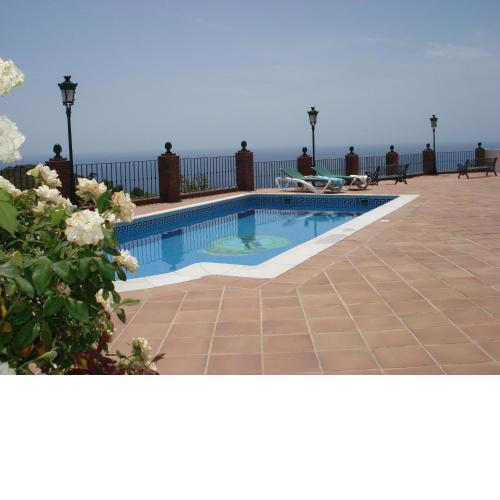 Heritage Cottage in Nerja with Swimming Pool