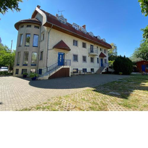 Hermina apartmanház