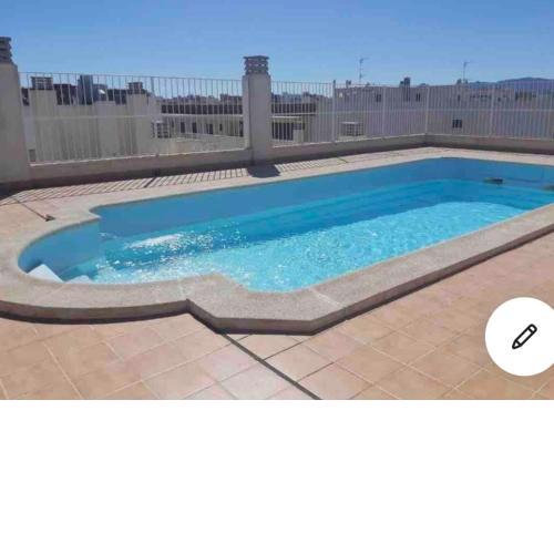 Hermoso apartamento con piscina