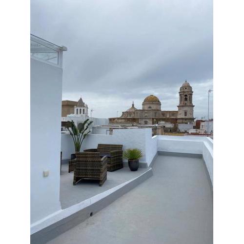 HIDDEN GEM Penthouse El Mesón