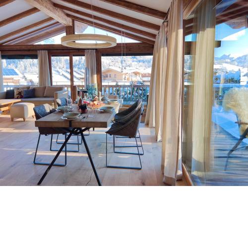 HIDEAWAY DESIGN CHALET by Belle Stay