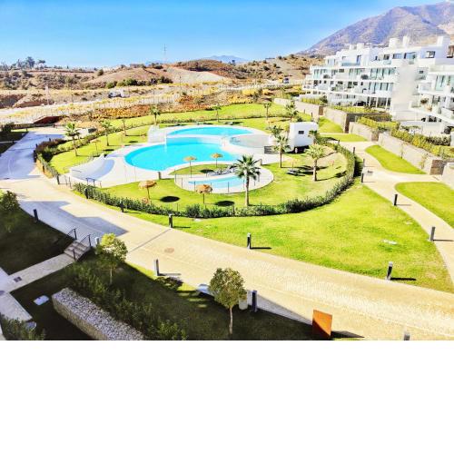 Higueron West Penthouse - Luxe at the Med