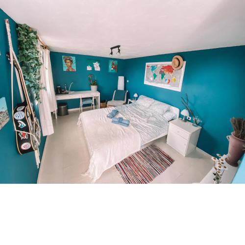 Hikers Inn by the Pini vineyards of Karpathos