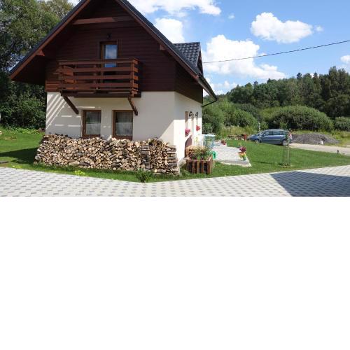 Hikeslovakia House