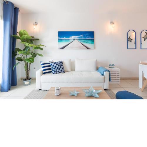 Hill apartment (6 pax) con piscina y padel