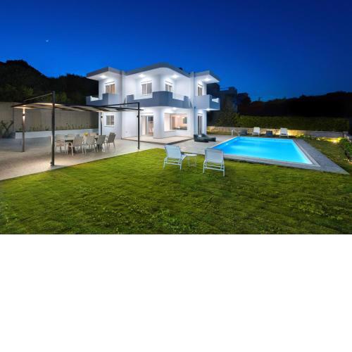 Hill & Sea View Villas