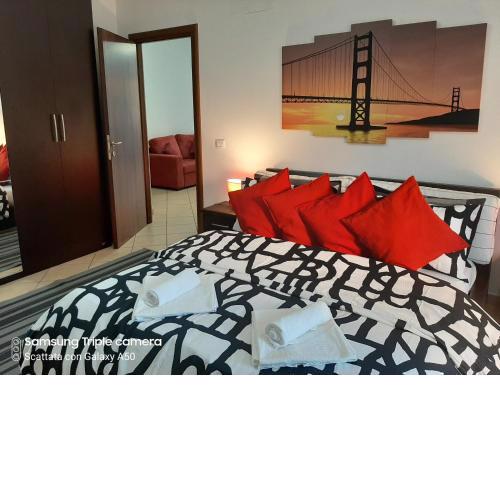 Hillary E Vale Room