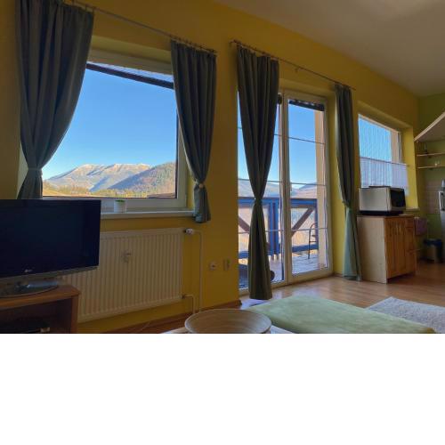 Hills View Apartment