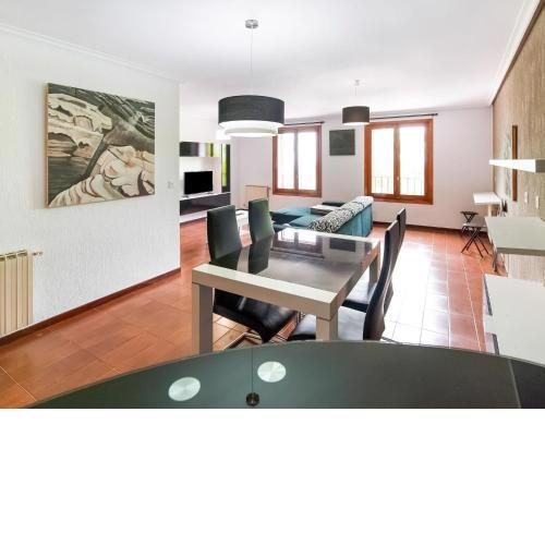 Hillview Holiday Home in Laguardia with Terrace