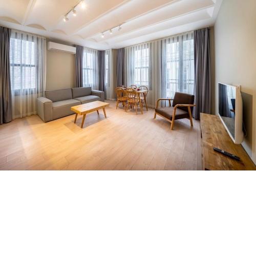 Historic 1 Bedroom Galata Apt-Heart of Istanbul Kuledibi 2