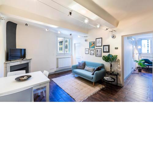 Historic Center apartment - Next to the river, all attractions, SMN train station