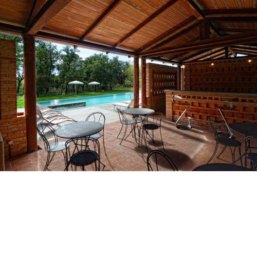 Historic Farmhouse on Organic Wine Estate with Tennis and Pool