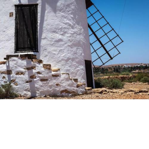 Histórica Villa con molino de viento
