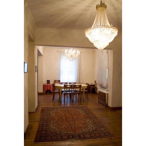Historical 135 sqm apartment near Galata Tower
