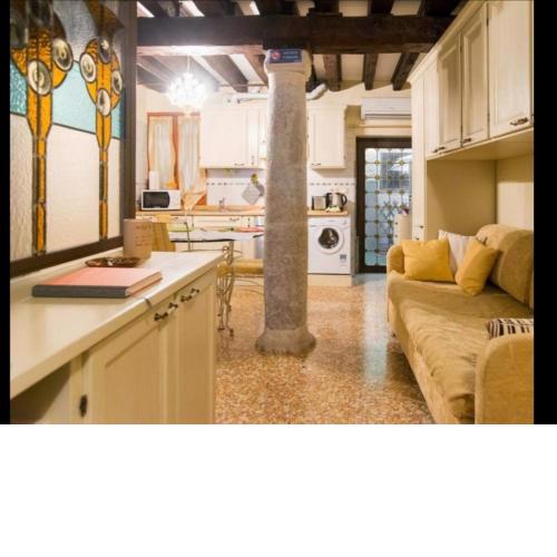 Historical Flat with private courtyard