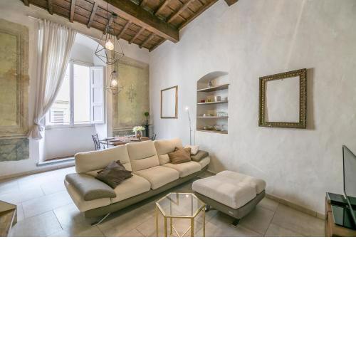 Historical stone house, in the amazing centre of Florence!