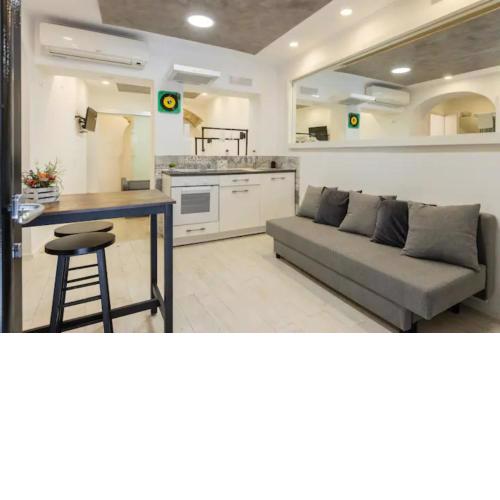 HISTORICAL WORKSHOP APARTMENT - Fico