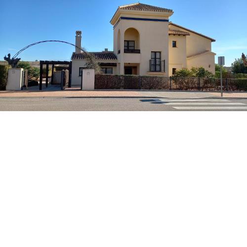 HL 002 Holiday rentals 4 Bedrooms 4 Bathroom villa with private pool