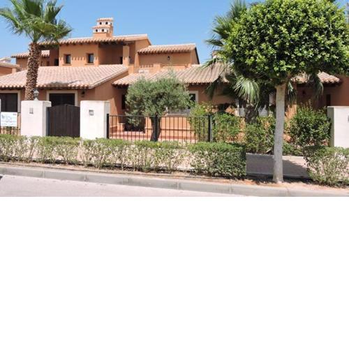 HL025 Luxury 3 bedroom villa with community pool