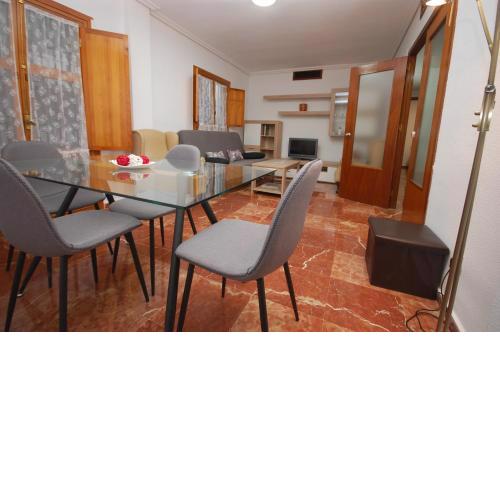 Holi-Rent Estrella