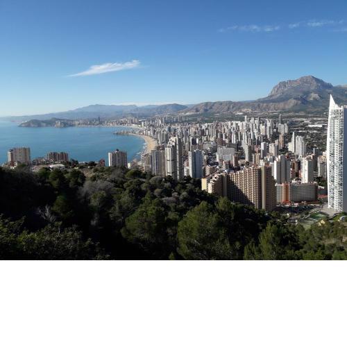 Holiday Apartment 5 min to Levante beach