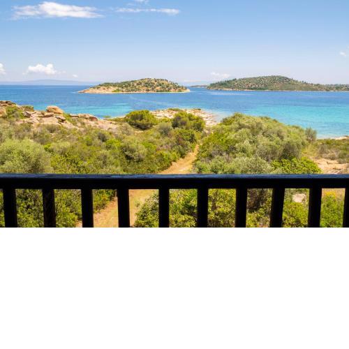 Holiday Apartment steps from the Beach