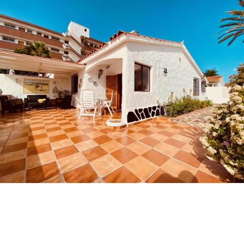 Holiday Bungalow with Terrace in Playa del Inglés