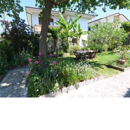 Holiday home 800 metres from the beaches